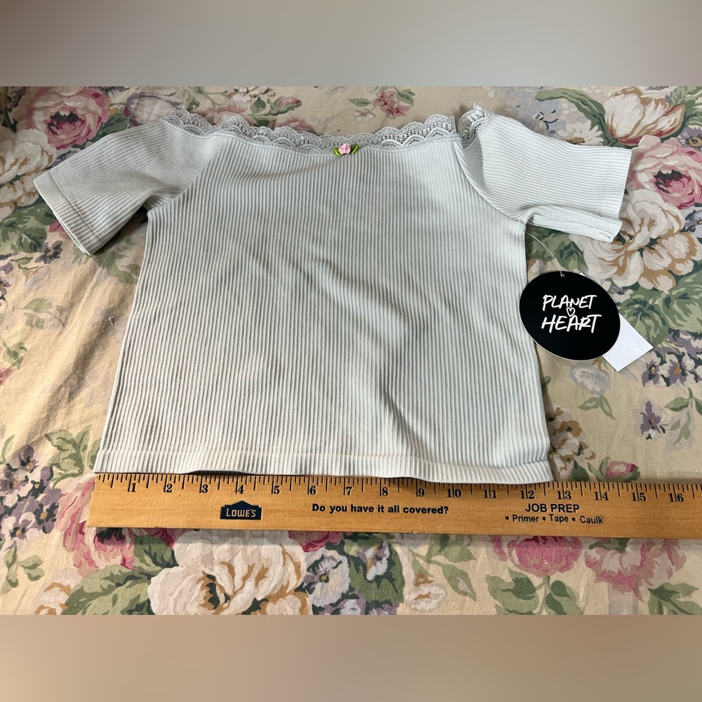 Ribbed Crop Blouse with Short Sleeves - Picture 11 of 13